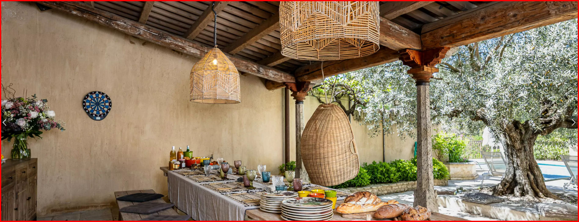 TABLE EXTERIEURE